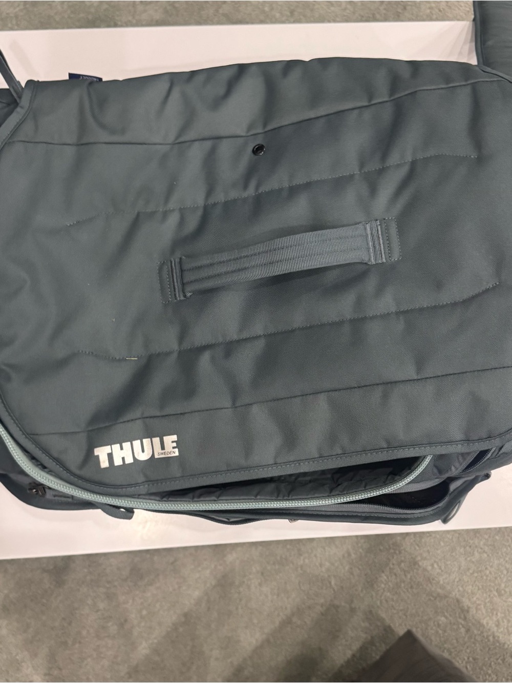 Thule Travel/Active Duffle 55L - Picture 8 of 15